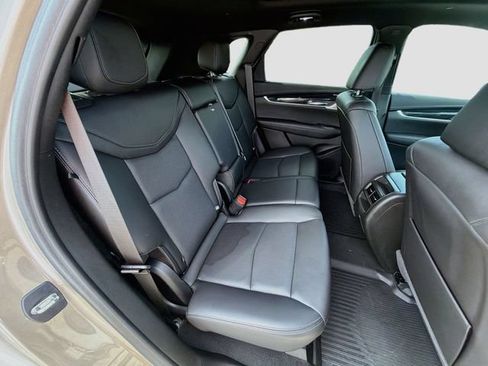 Used 2023 Cadillac XT5 Premium Luxury w/ LPO, Floor Liner Package AWD/4WD image 29