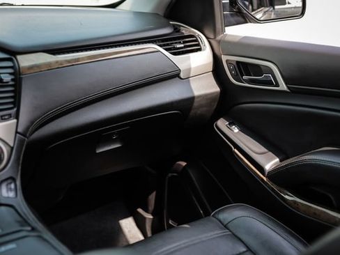 Used 2017 GMC Yukon XL Denali w/ Open Road Package AWD/4WD image 28