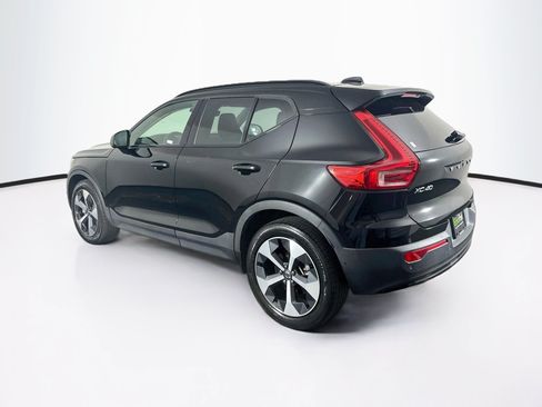 Used 2023 Volvo XC40 B4 Ultimate FWD image 5