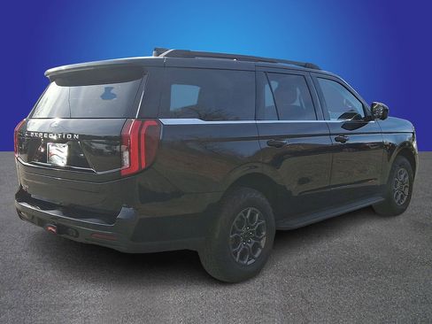 Used 2025 Ford Expedition Active AWD/4WD image 4