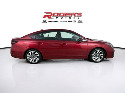 Used 2024 Subaru Legacy Limited AWD/4WD image 9