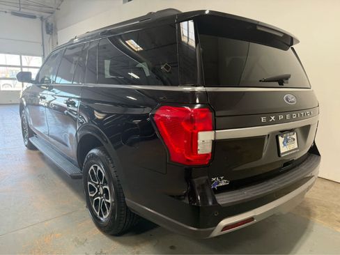 Used 2024 Ford Expedition Max XLT AWD/4WD image 3