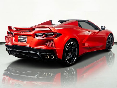 Used 2021 Chevrolet Corvette Stingray Convertible w/ Battery Protection Package image 11