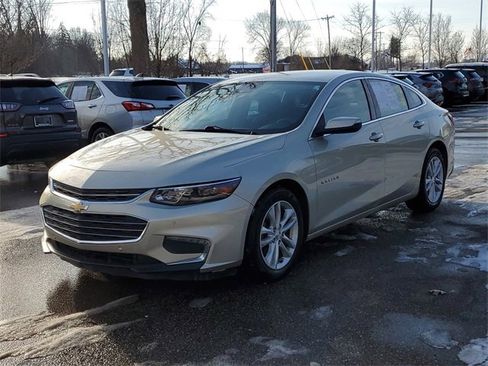 Used 2016 Chevrolet Malibu LT w/ Driver Confidence Package image 2