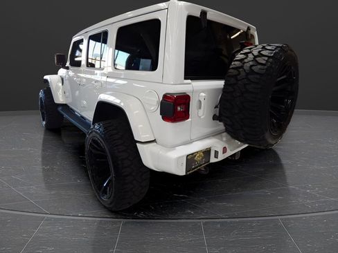 Used 2021 Jeep Wrangler Unlimited Sahara image 6