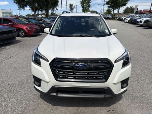 Certified 2023 Subaru Forester Premium AWD/4WD image 2