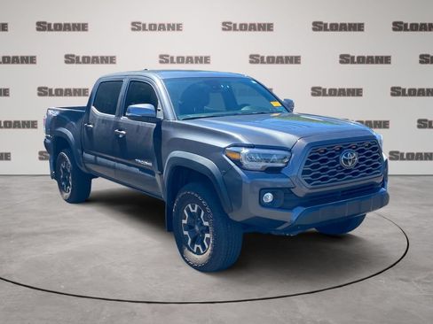 Used 2023 Toyota Tacoma TRD Off-Road w/ Technology Package AWD/4WD image 2