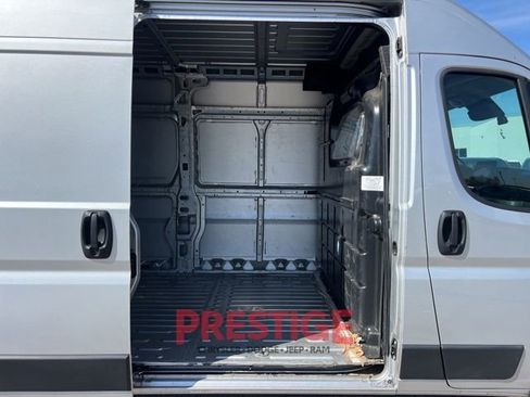 Used 2023 RAM ProMaster 2500 w/ Driver Convenience Group image 21