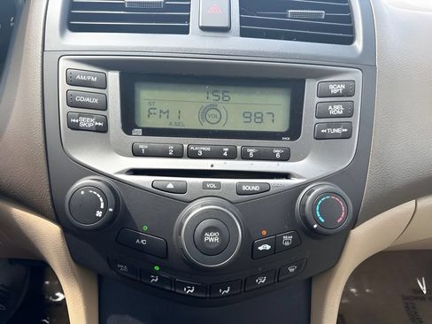 Used 2006 Honda Accord VP image 8