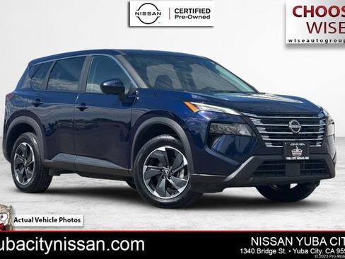 Certified 2025 Nissan Rogue SV AWD/4WD image 1
