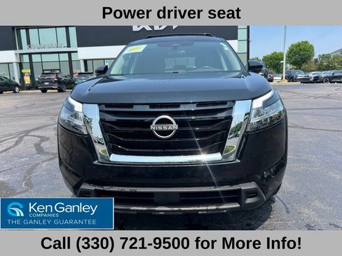 Used 2022 Nissan Pathfinder SV AWD/4WD image 19