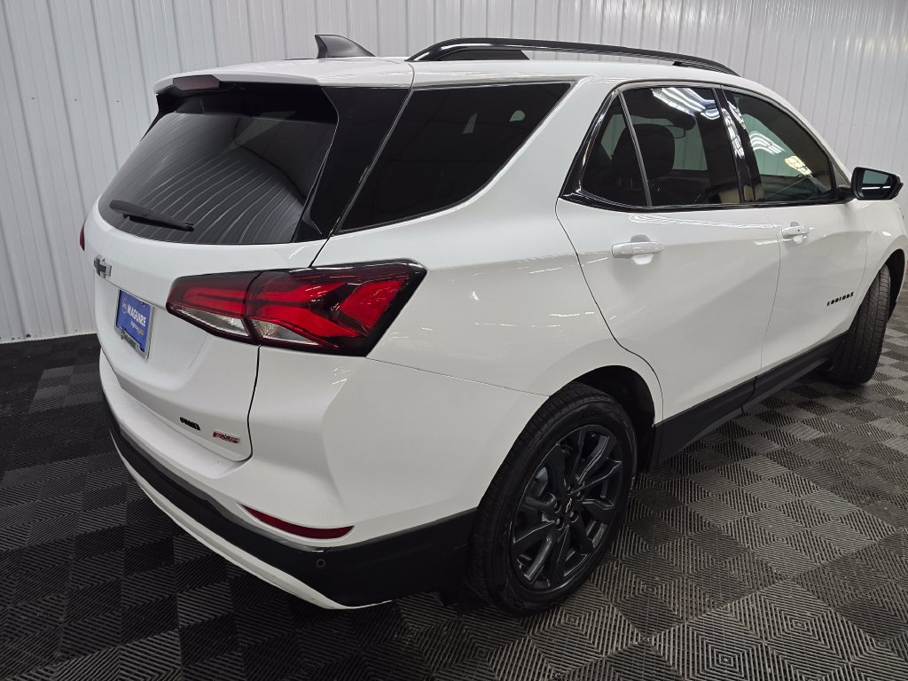 Used 2022 Chevrolet Equinox RS AWD/4WD image 12