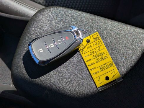 Used 2024 Chevrolet Trax LT w/ Driver Confidence Package FWD image 34