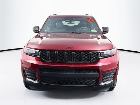 Used 2024 Jeep Grand Cherokee L Altitude AWD/4WD image 2