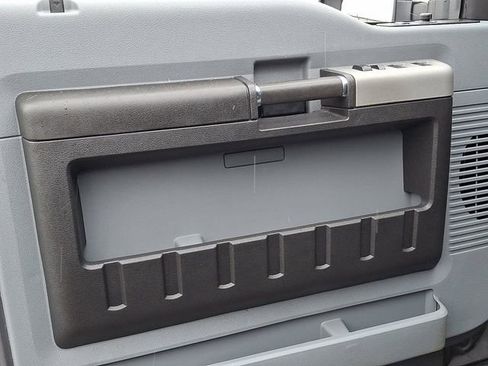 Used 2014 Ford F350 XLT w/ XLT Premium Package image 13