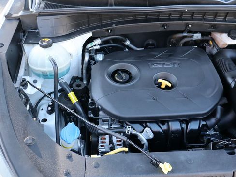 Used 2019 Hyundai Tucson SE image 38