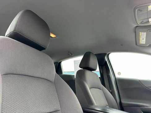 Used 2017 Chevrolet Malibu LT image 16