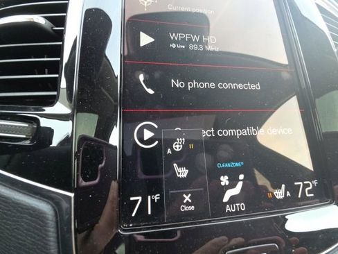 Used 2022 Volvo XC90 T6 Momentum w/ Advanced Package image 28