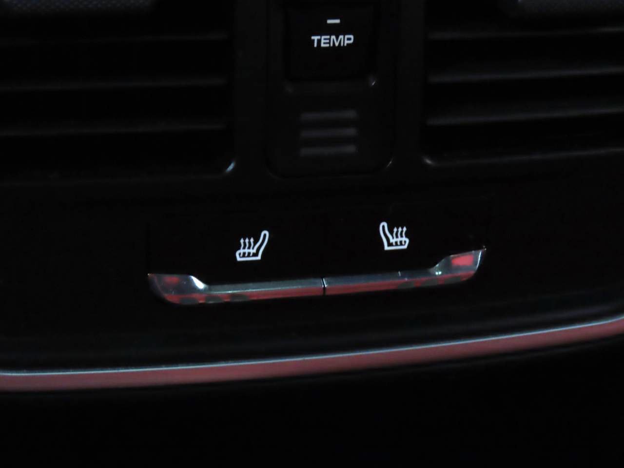 Used 2021 Porsche Macan S AWD/4WD image 17
