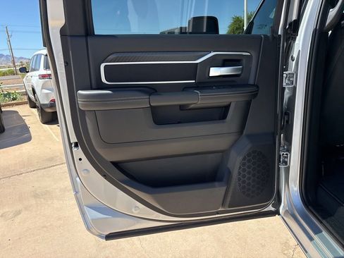 New 2026 RAM 3500 Big Horn AWD/4WD image 17