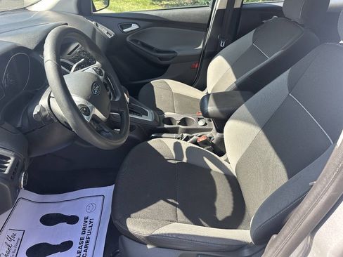 Used 2014 Ford Focus SE FWD image 10