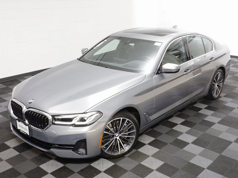 Certified 2023 BMW 530i xDrive w/ Premium Package image 2