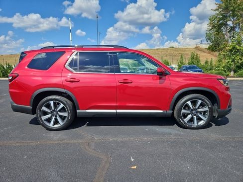 Certified 2024 Honda Pilot Touring image 6