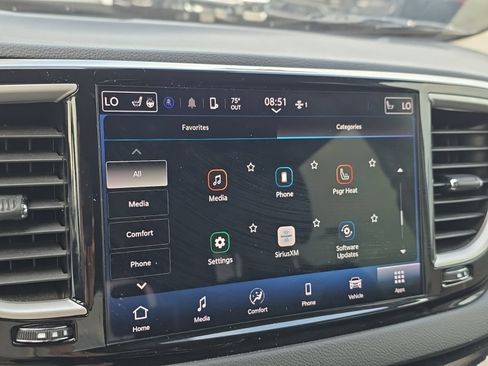 Used 2024 Chrysler Pacifica Touring-L FWD image 31