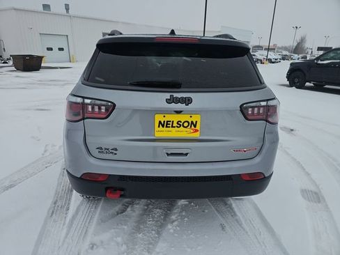 Used 2019 Jeep Compass Trailhawk image 4