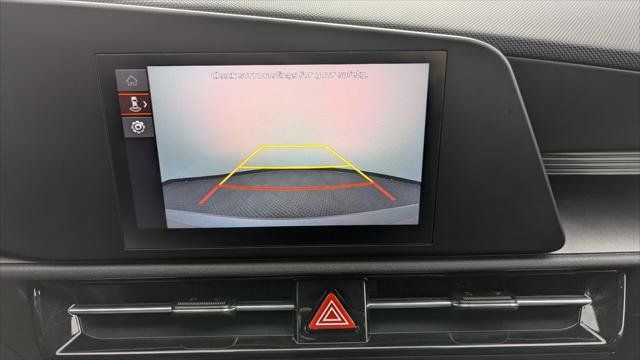 Used 2024 Kia Niro LX FWD image 30