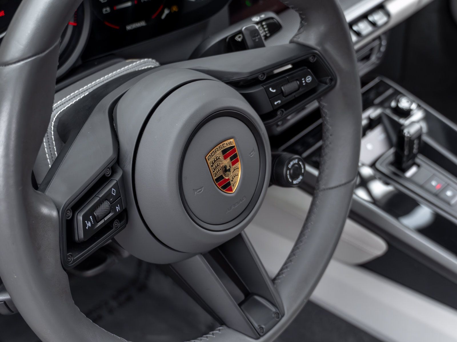 Certified 2024 Porsche 911 Targa 4S AWD/4WD image 46