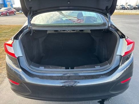 Used 2016 Chevrolet Cruze LT image 25