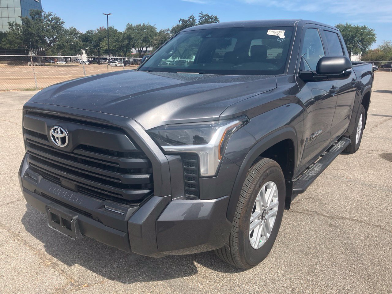 Used 2026 Toyota Tundra SR5 w/ SR5 Convenience Package AWD/4WD image 1