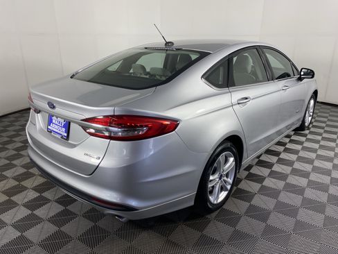 Used 2018 Ford Fusion S FWD image 5
