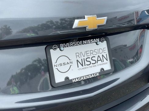 Used 2022 Chevrolet Equinox LT w/ Driver Convenience Package image 19