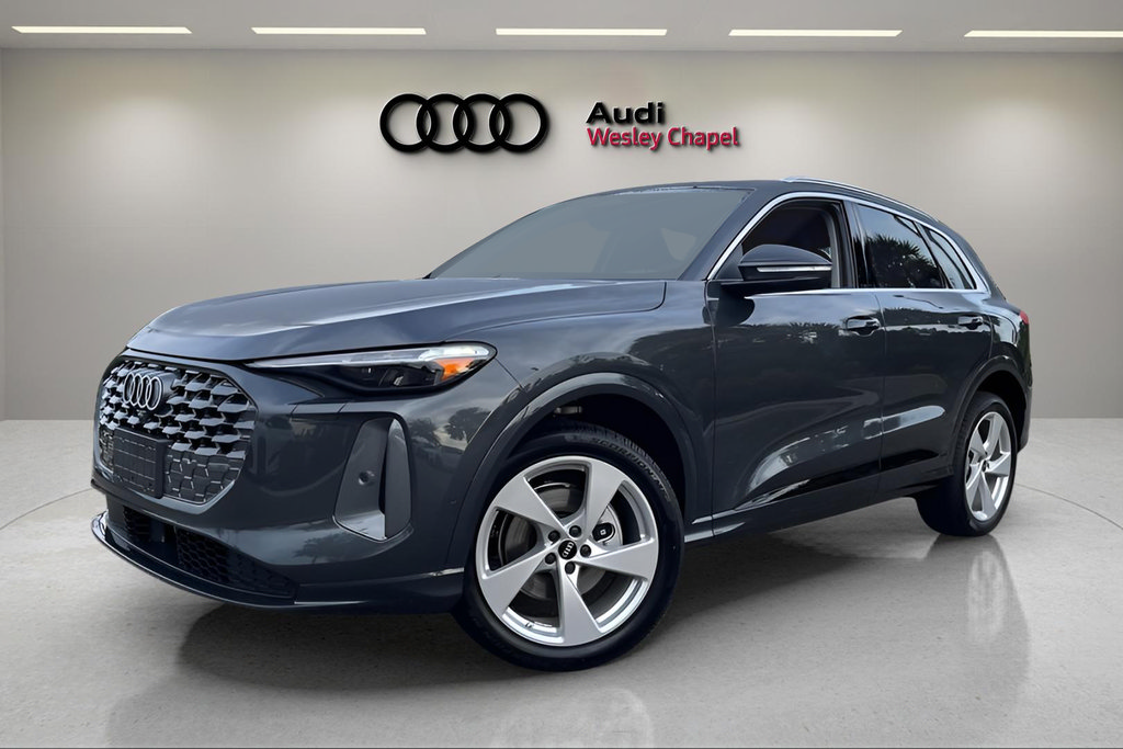 Used 2025 Audi Q5 Premium Plus AWD/4WD image 1