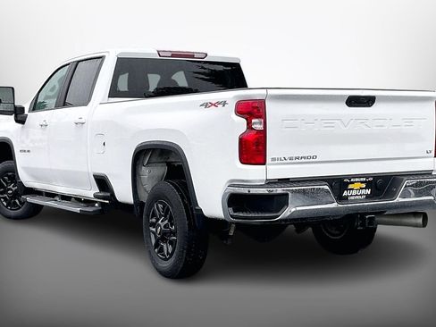 Used 2024 Chevrolet Silverado 2500 LT image 11