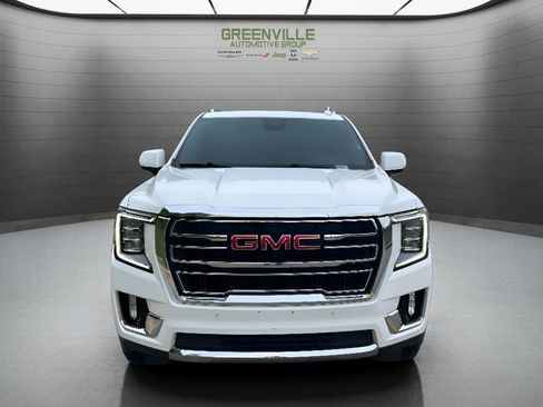 Used 2024 GMC Yukon SLT AWD/4WD image 2