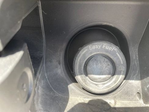Used 2025 Ford Expedition Active AWD/4WD image 8