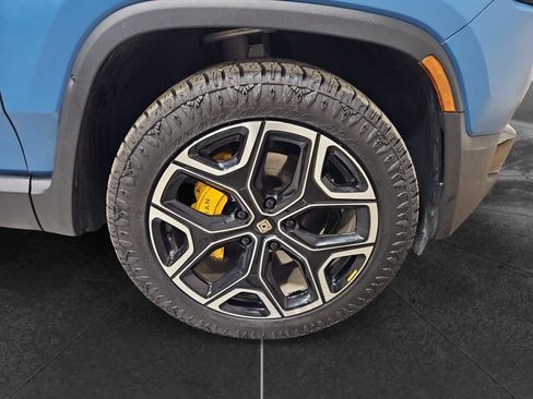 Used 2023 Rivian R1S Adventure AWD/4WD image 33
