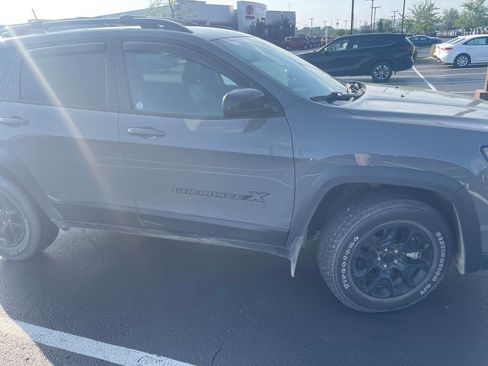 Used 2022 Jeep Cherokee Latitude image 1