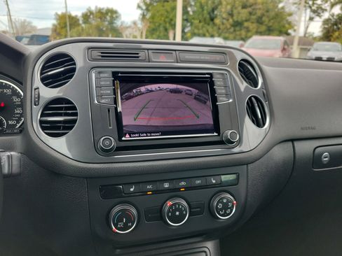 Used 2016 Volkswagen Tiguan R-Line image 23