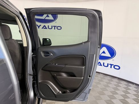 Used 2022 Chevrolet Colorado LT w/ LT Convenience Package image 17