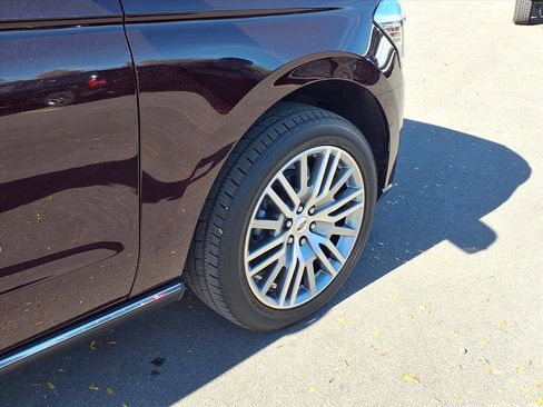 Used 2023 Ford Expedition Limited image 26