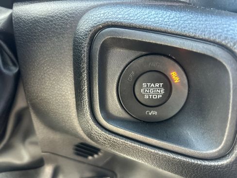 Used 2025 Jeep Wrangler Sport image 26