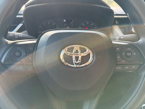 Used 2023 Toyota Corolla LE FWD image 7