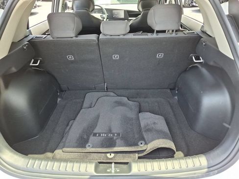 Used 2025 Kia Niro LX FWD image 28