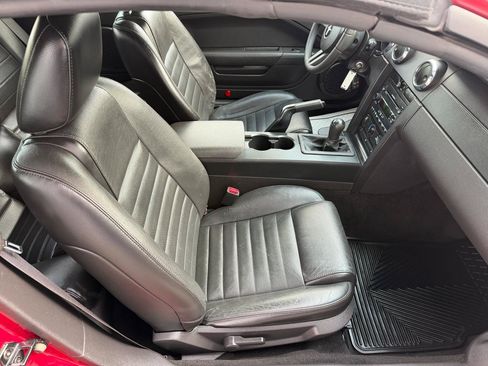 Used 2007 Ford Mustang GT RWD image 13