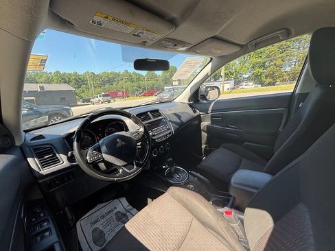 Used 2017 Mitsubishi Outlander Sport ES AWD/4WD image 11