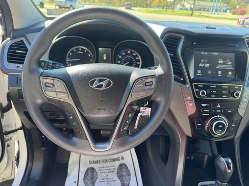 Used 2017 Hyundai Santa Fe Sport image 22